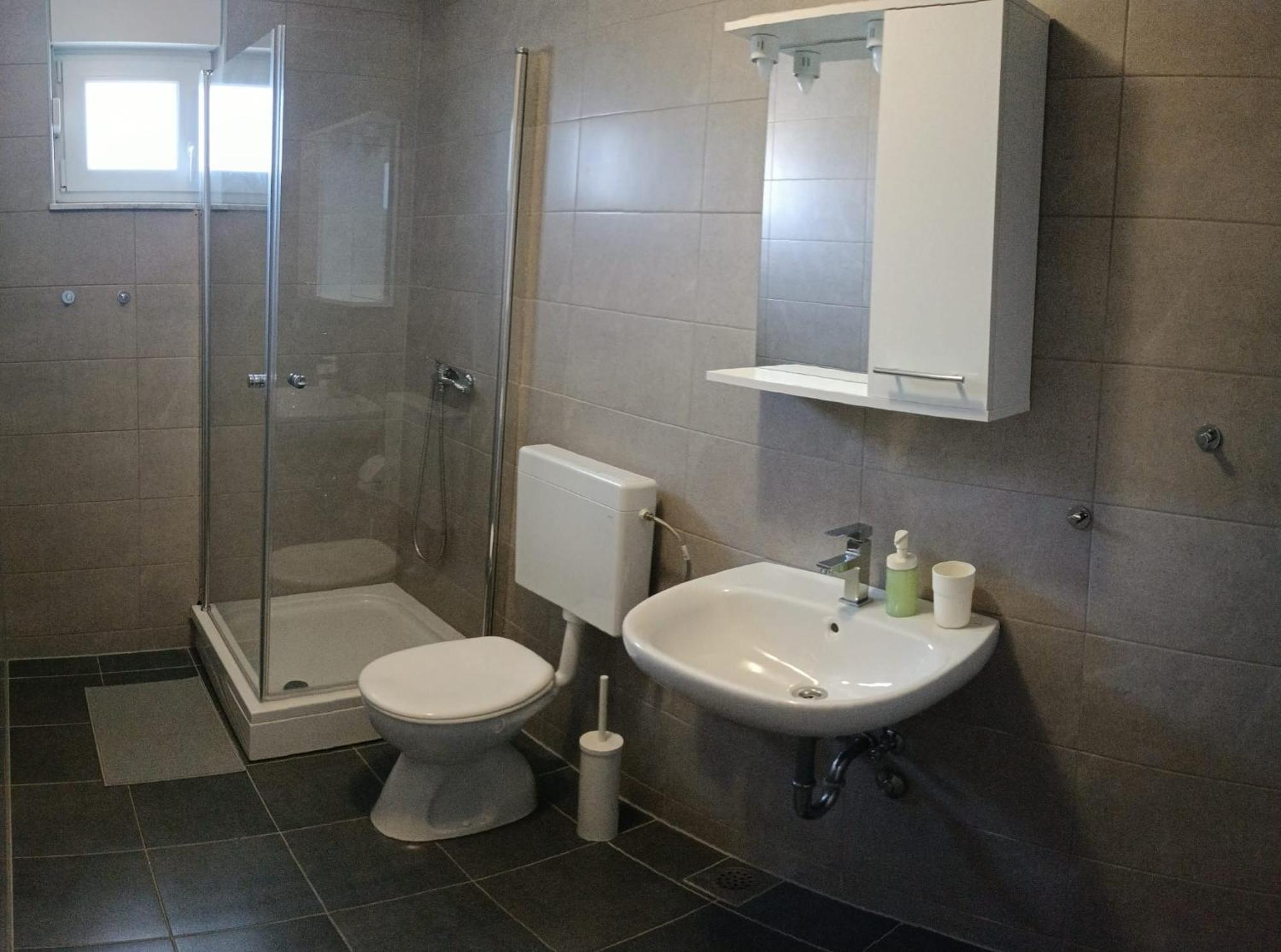 Apartments "Sun-Mauro" - Suitable For Groups Of People Новаля Екстериор снимка